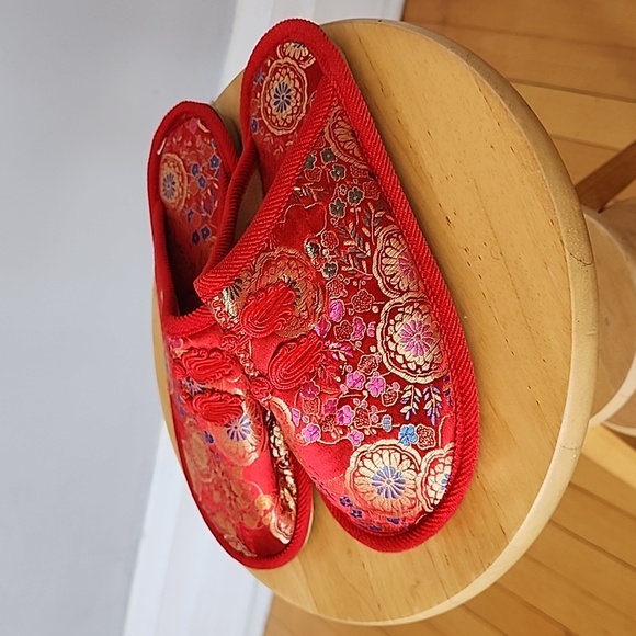 Chinese Traditional Silk Slippers - Picture 1 of 5